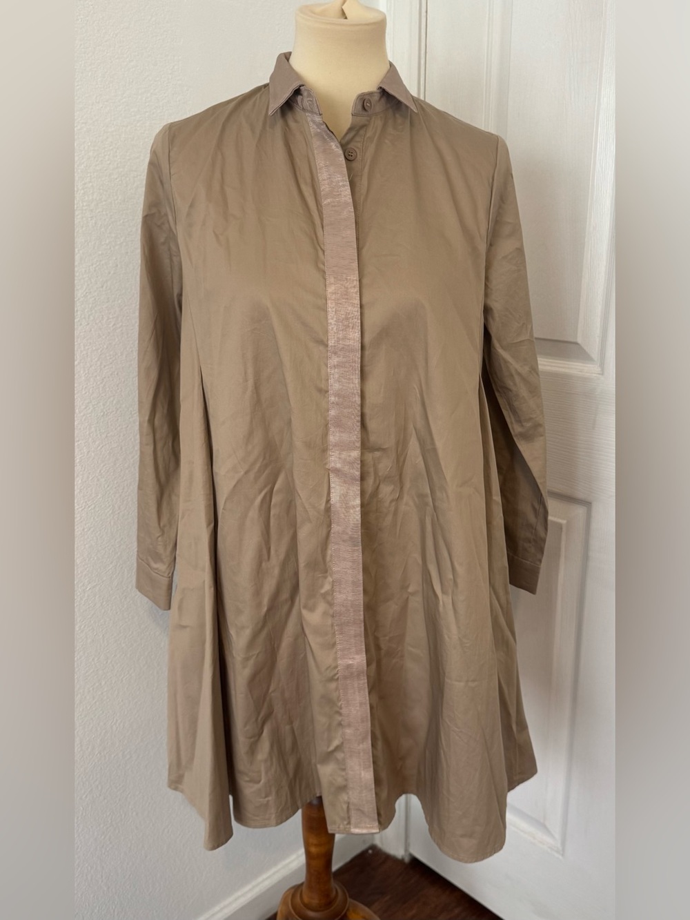 Tuckernuck Barcelona Beige Wren Long Sleeve Mini Shirt
Dress Trapeze A Line Sml